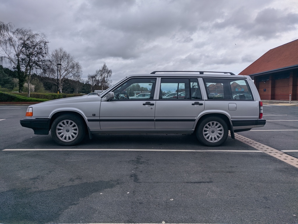 1997 Volvo 940 Manual, Turbo - £SOLD - YO42 | Retro Rides