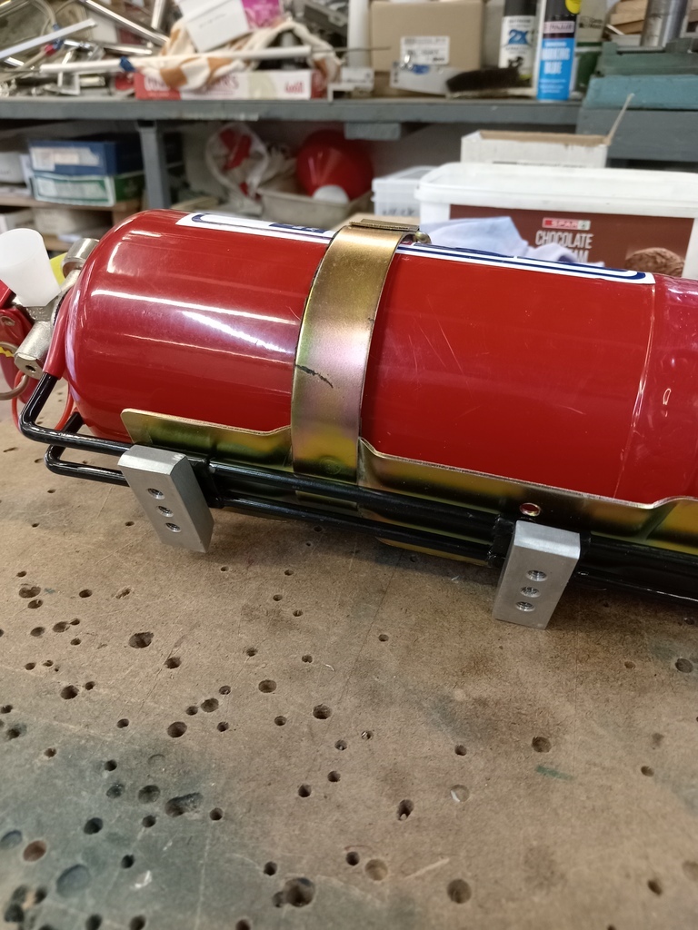 5bf60b2896d0.jpg